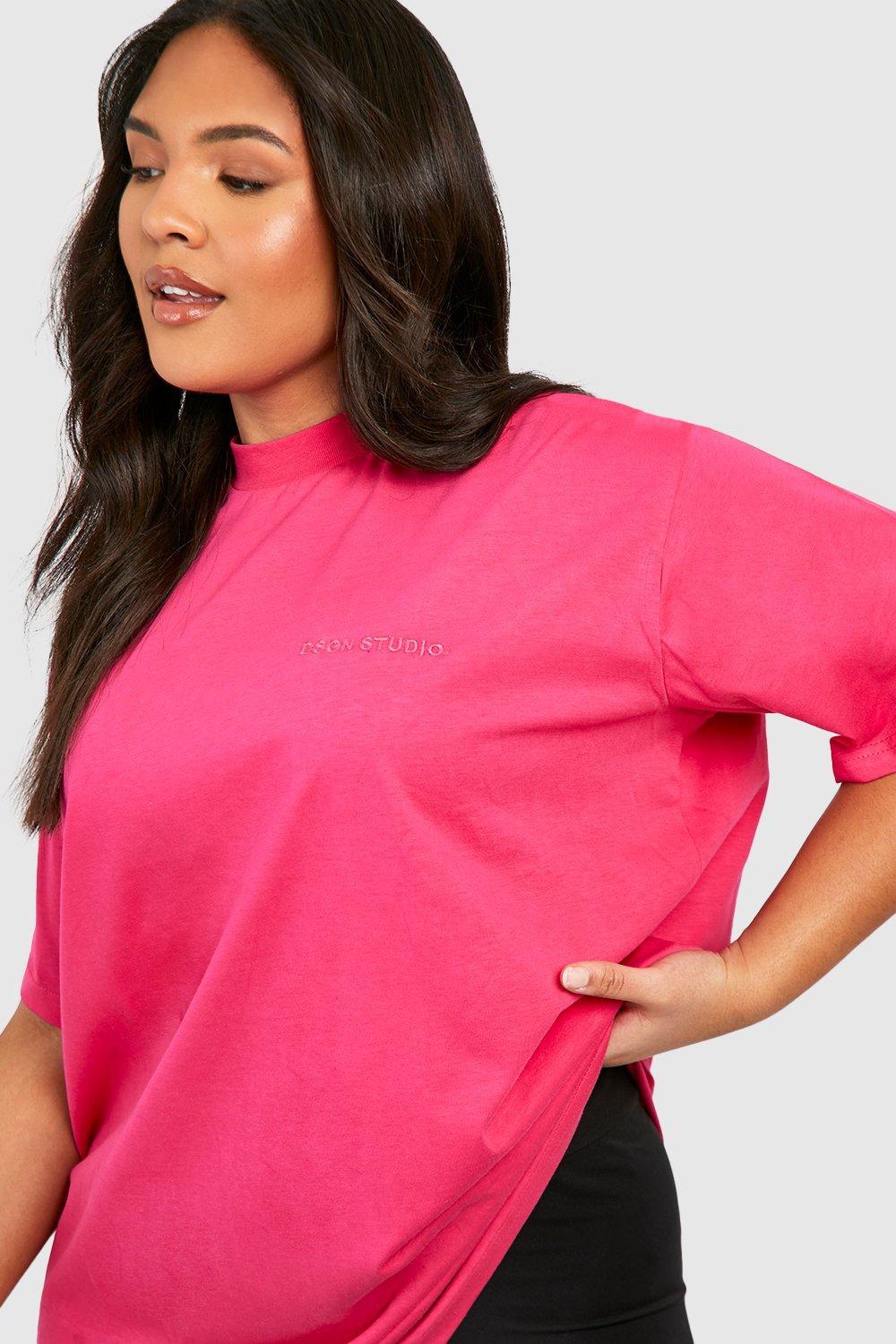 różowy t-shirt oversize z okrągłym dekoltem