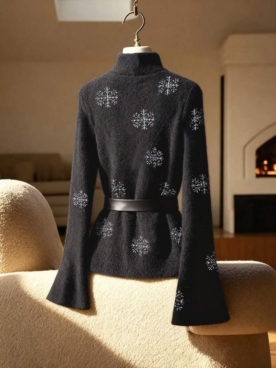 czarny sweter wzór