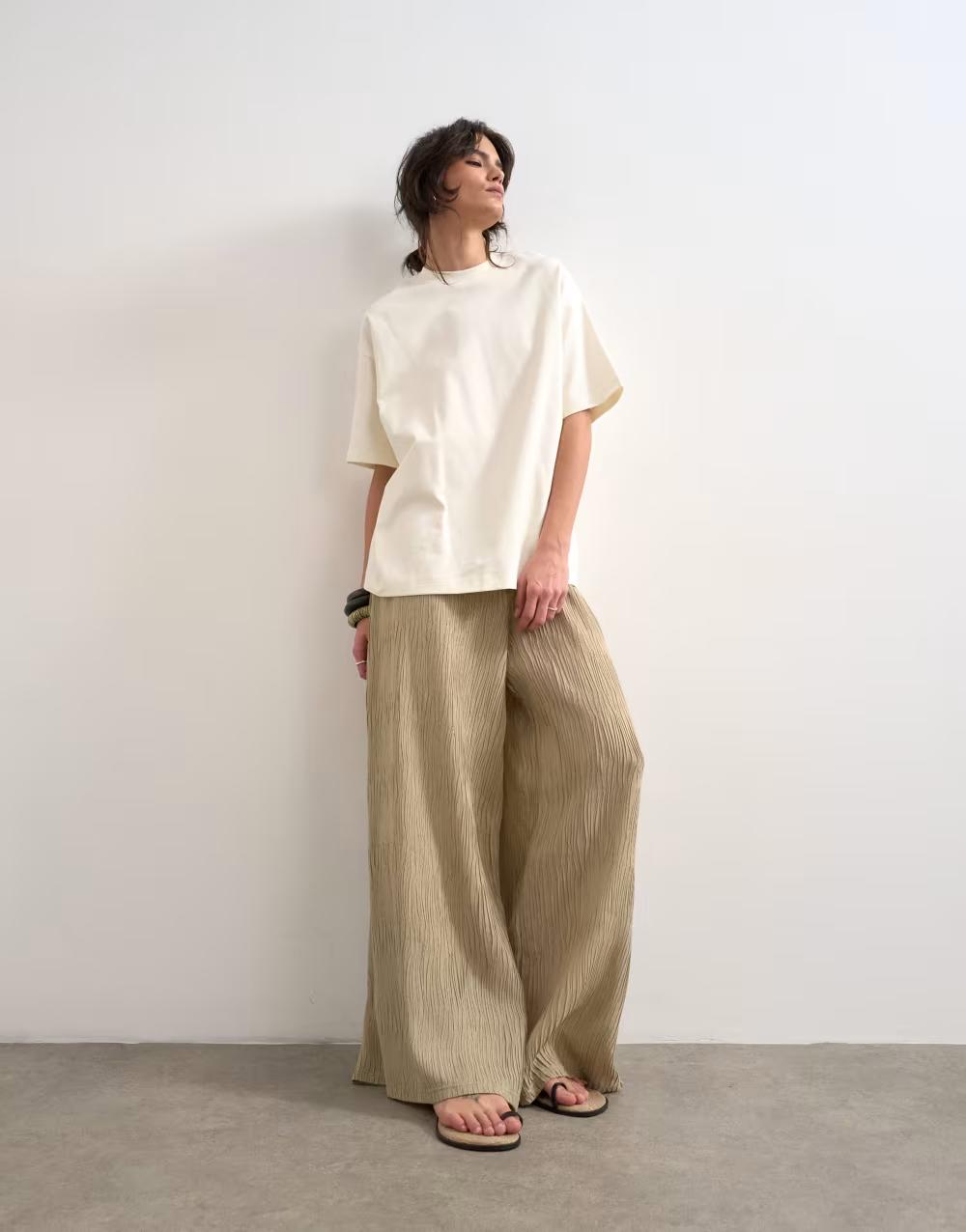 kremowy t-shirt oversize