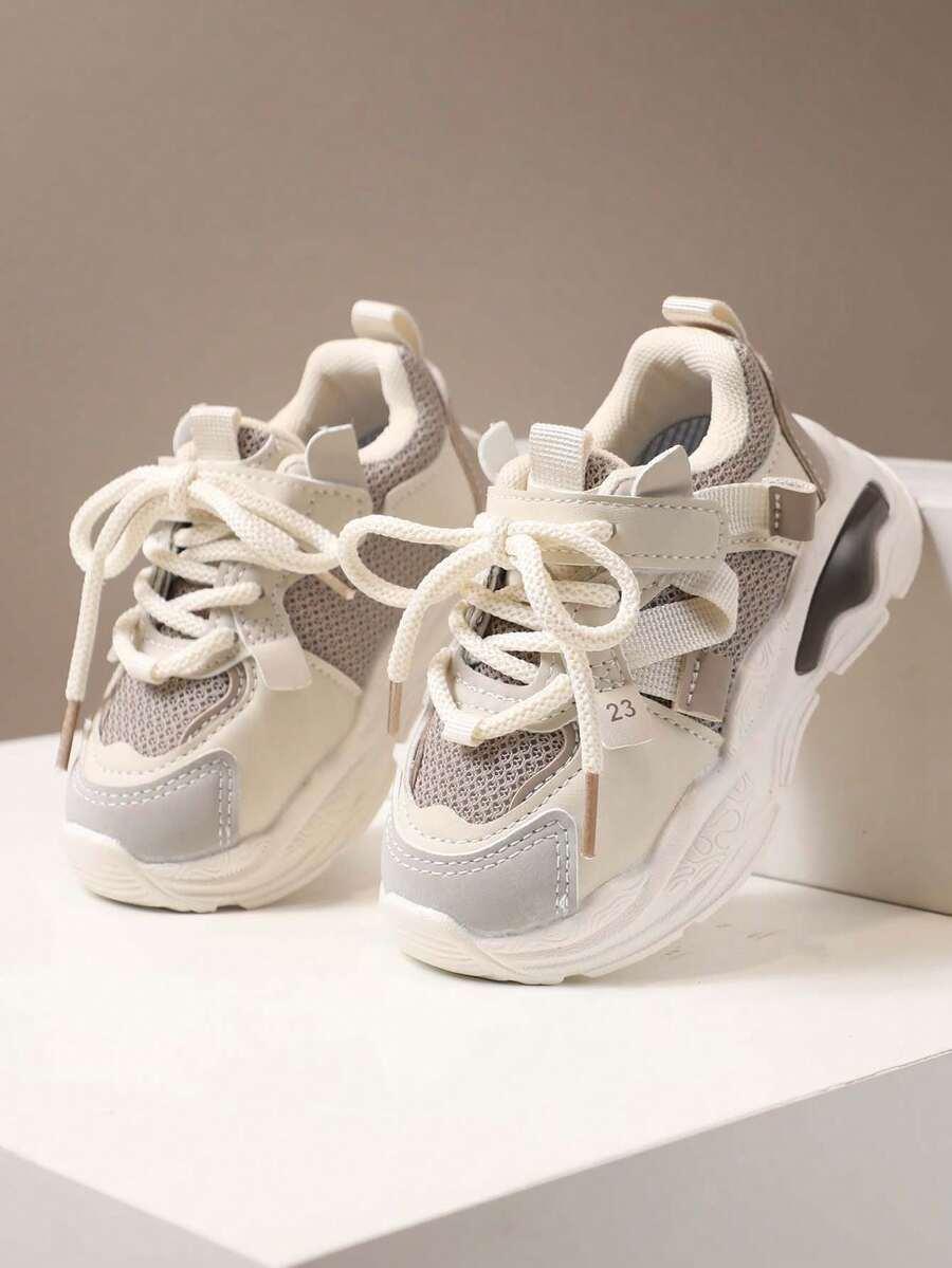 beżowe buty sportowe