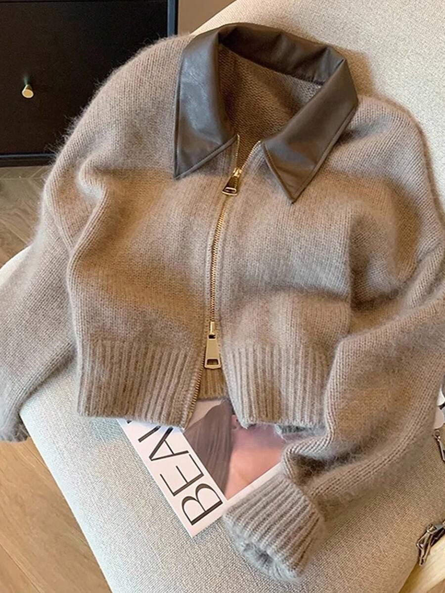 BEŻOWY SWETER ZAMEK