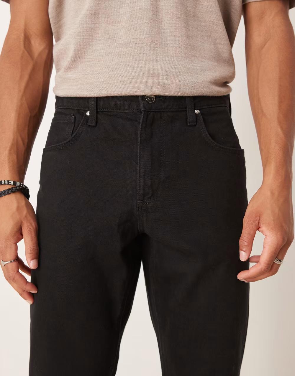 CZARNE SPODNIE JEANS zwężana nogawka
