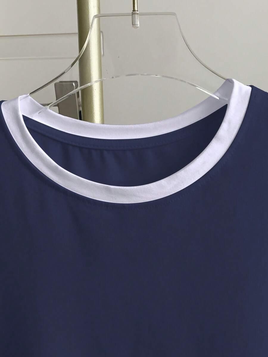 niebieski t-shirt okrągły dekolt 