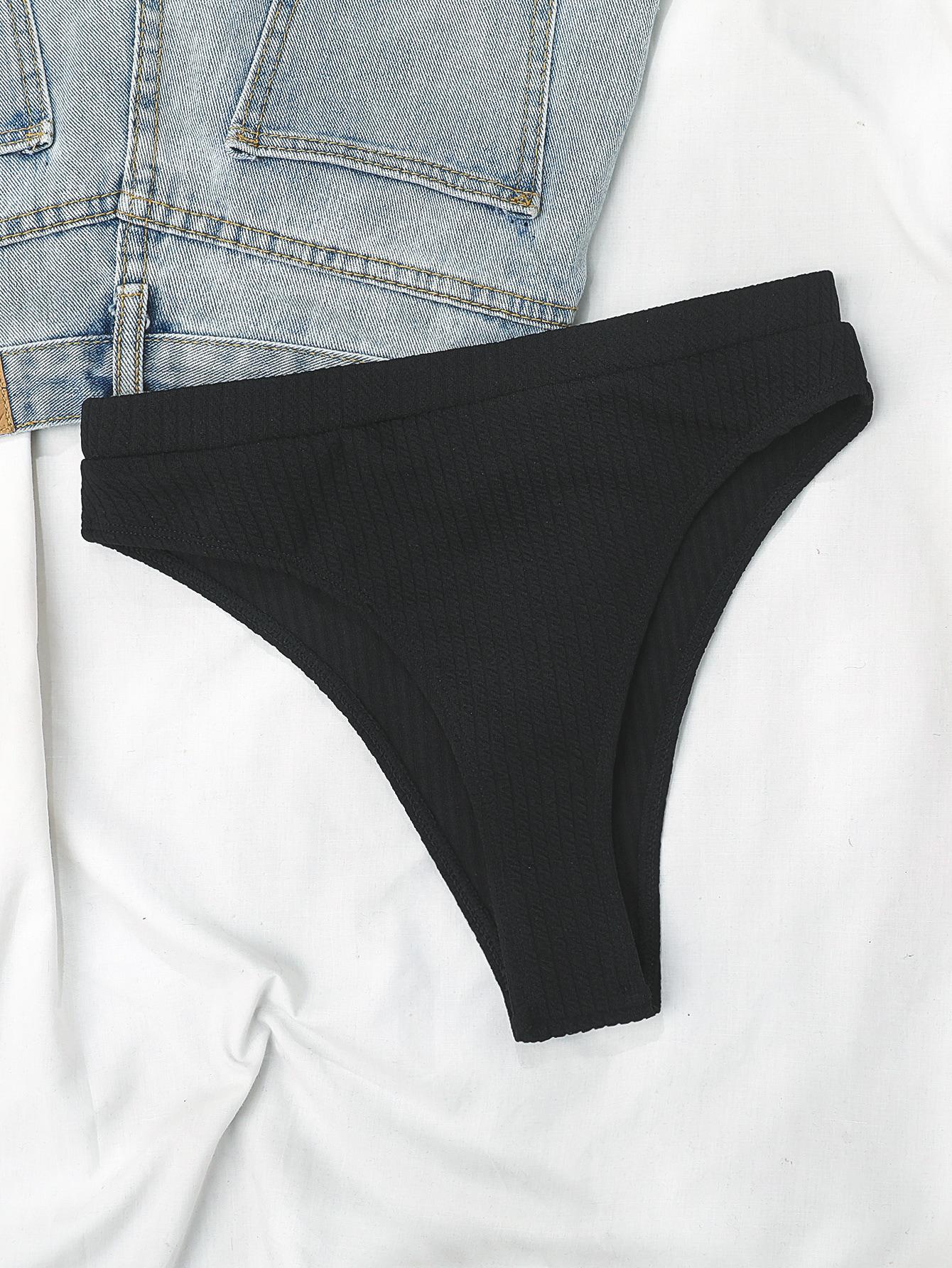 DÓŁ OD BIKINI