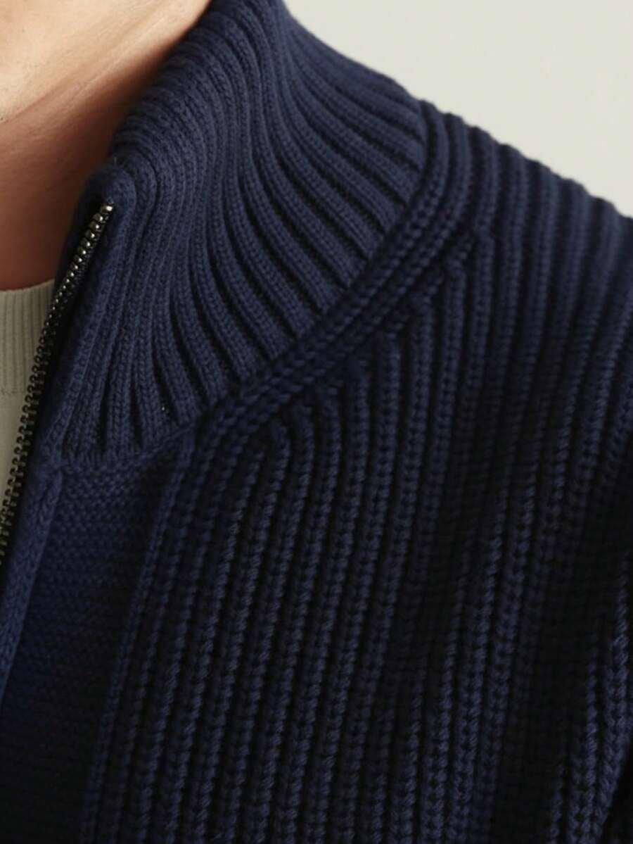 granatowy sweter zip 