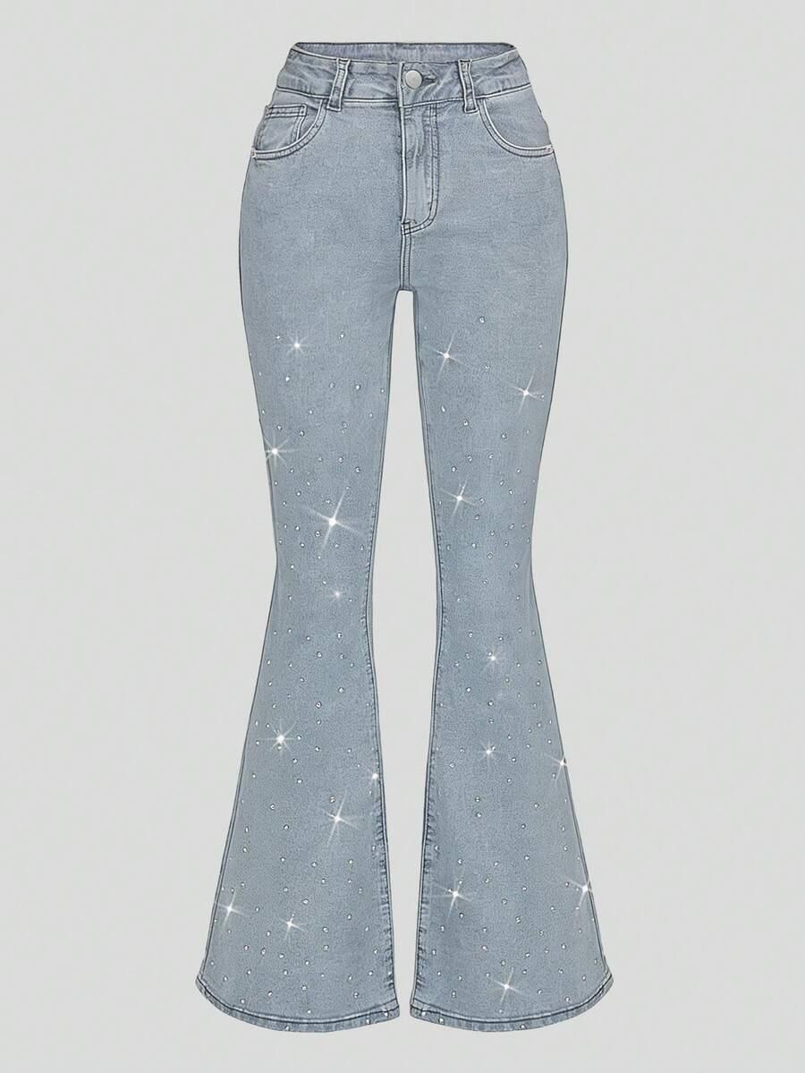 niebieskie spodnie jeans 