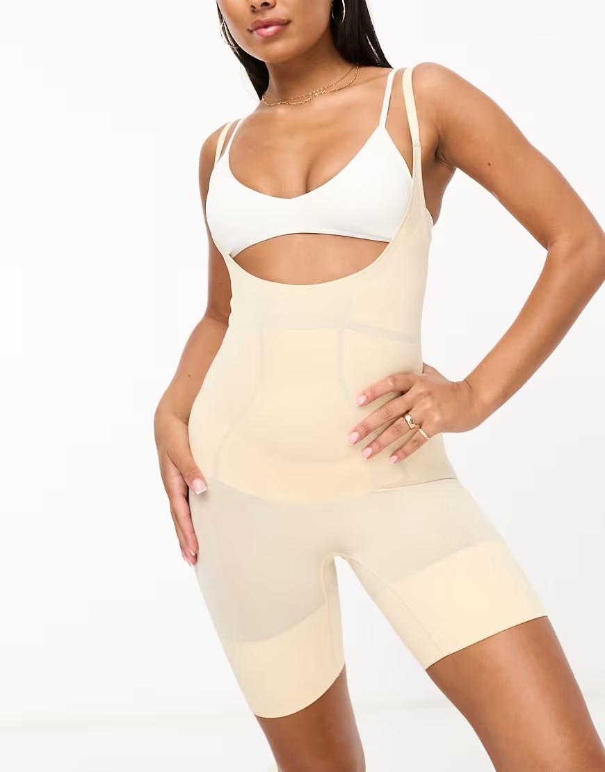 KREMOWE BODY MODELUJĄCE