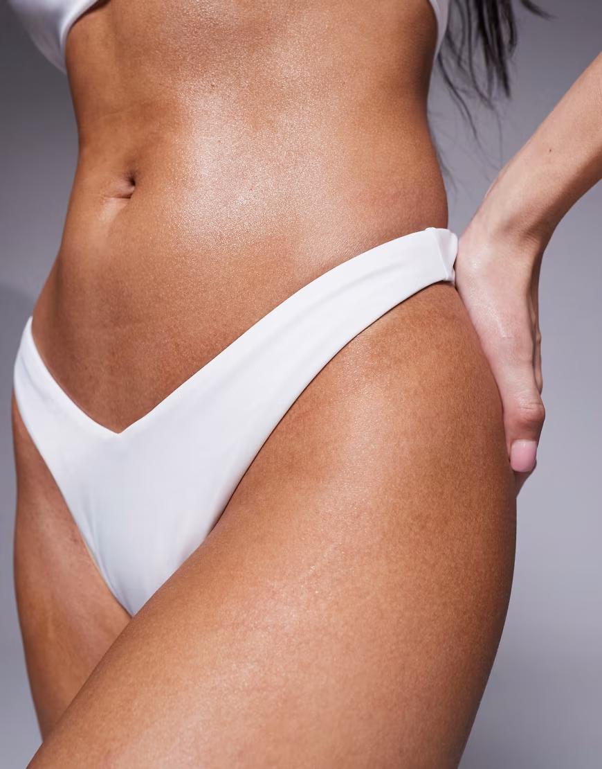 BIAŁY DÓŁ OD BIKINI