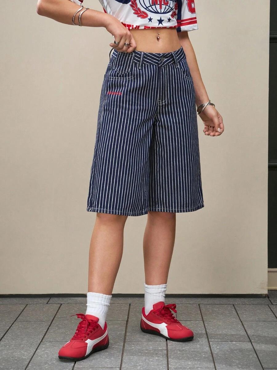 spodenki w paski casual