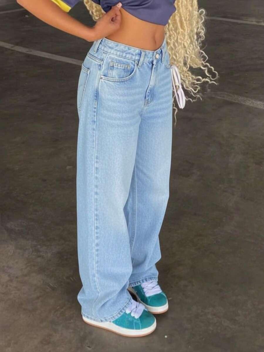 niebieskie spodnie jeans 