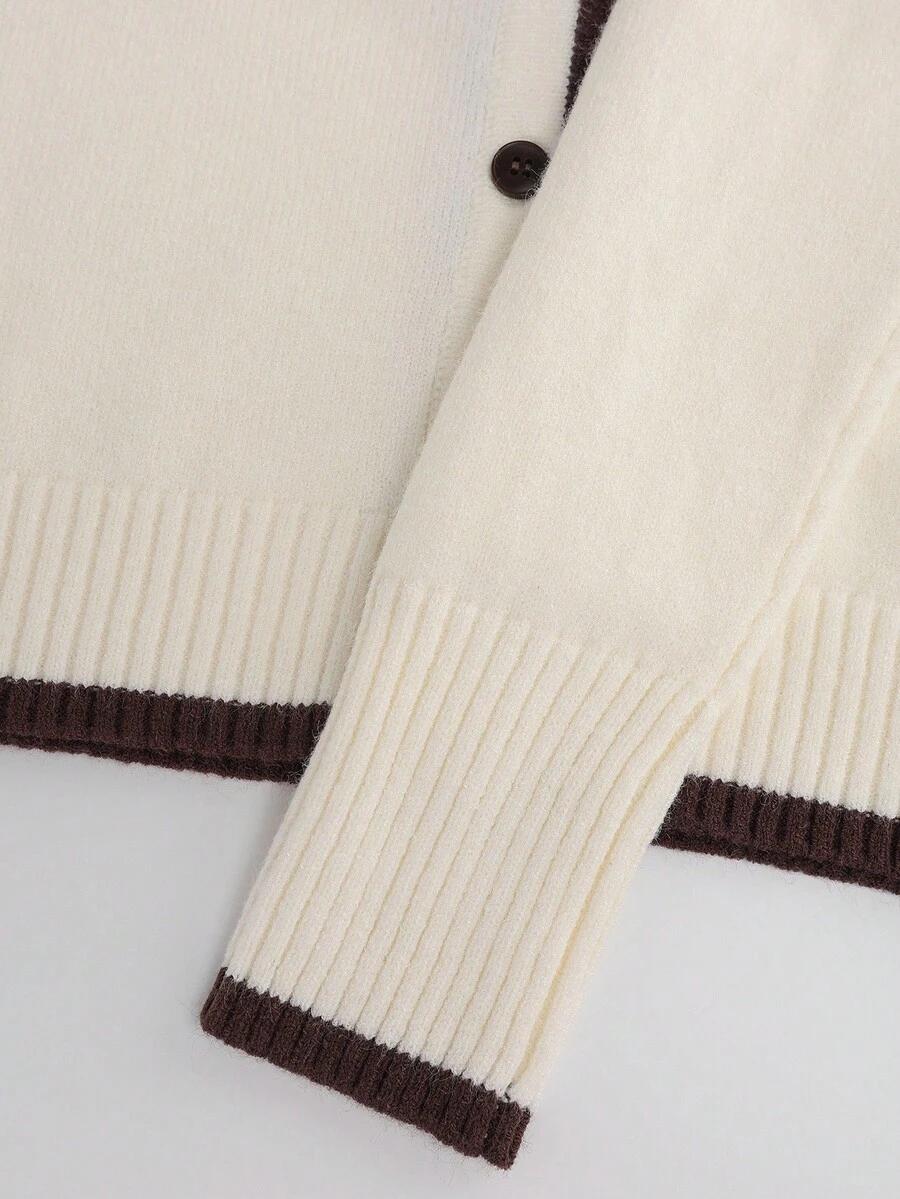sweter kontrast guziki