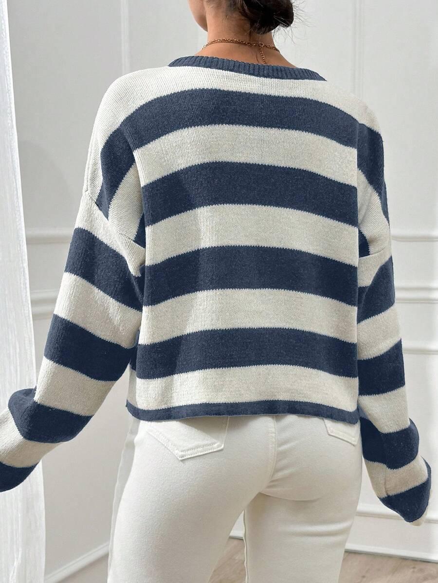 sweter guziki paski 