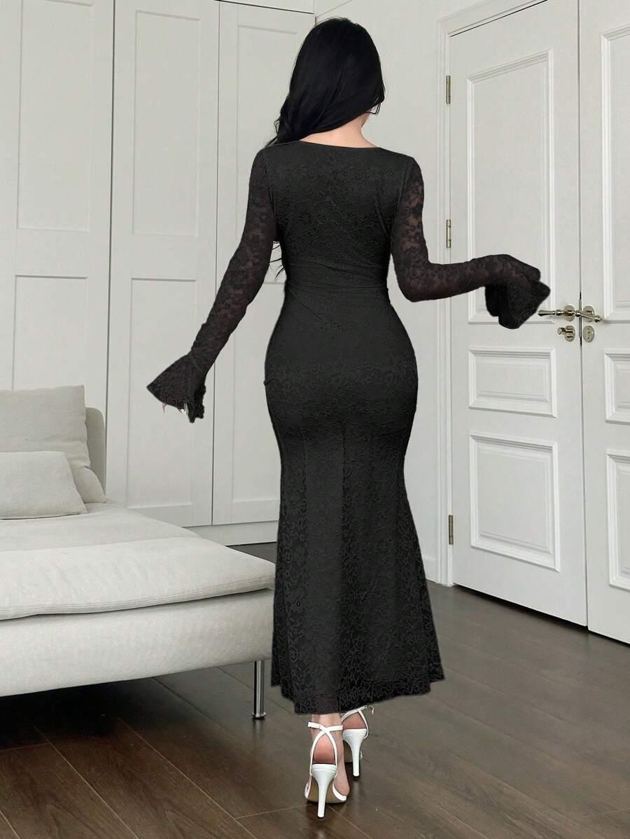 czarna maxi sukienka koronka