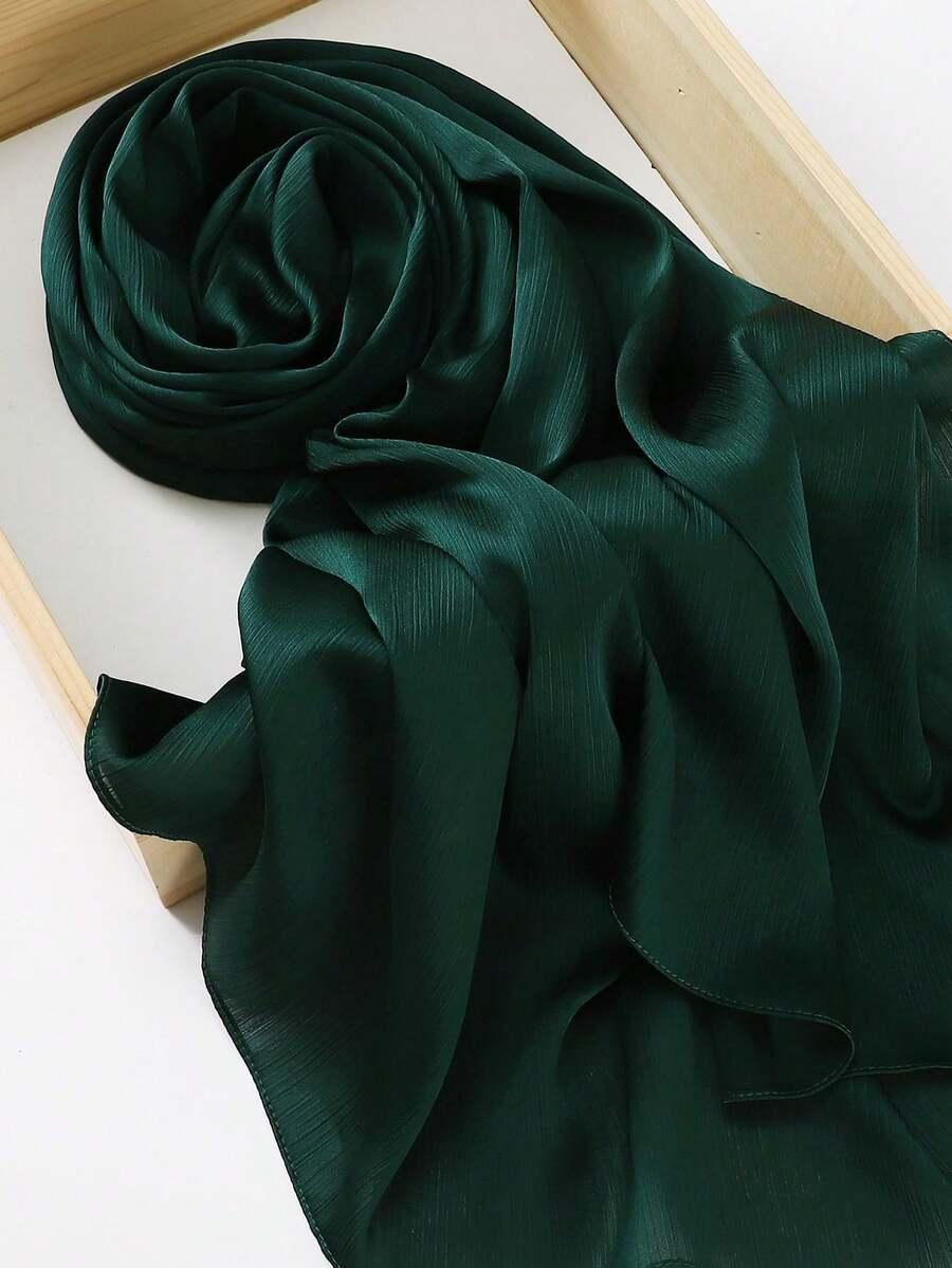 zielona chusta hijab na głowę