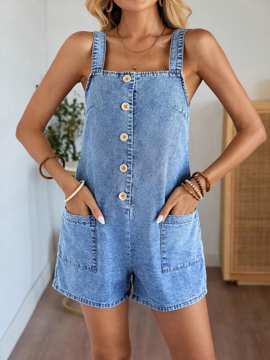 niebieski kombinezon jeans