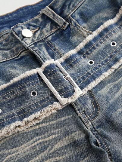 niebieskie spodnie jeans
