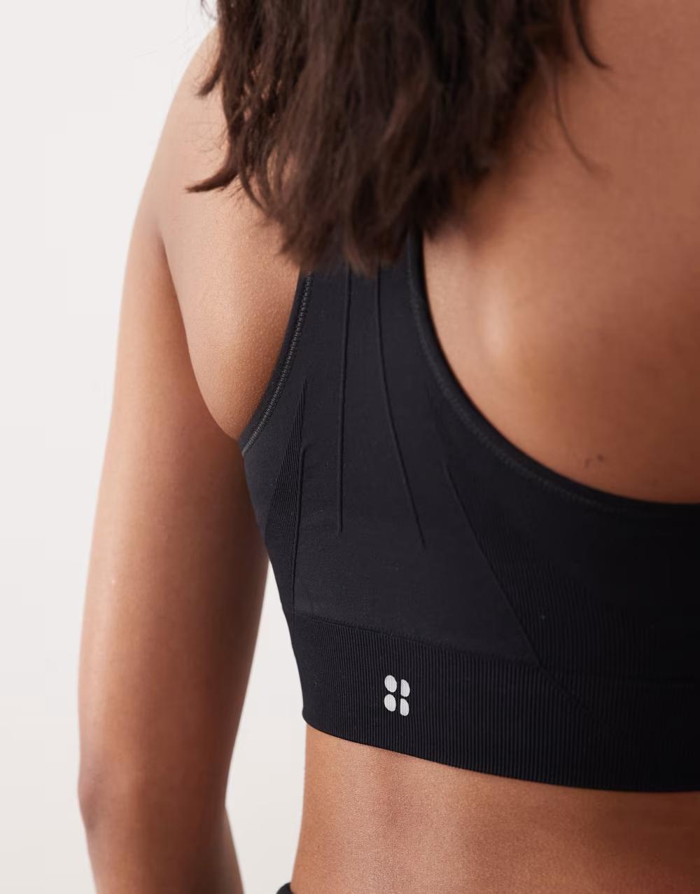 czarny sportowy top