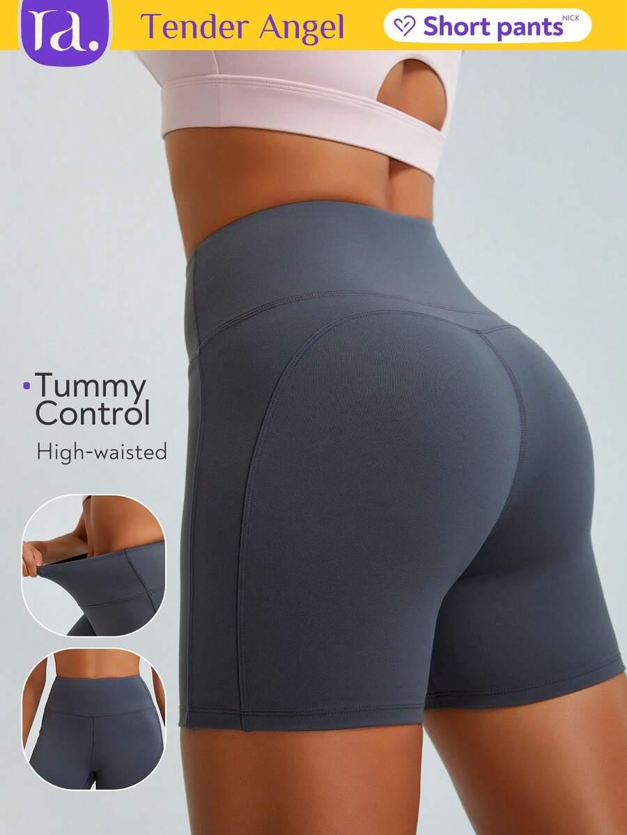 szare krótkie legginsy