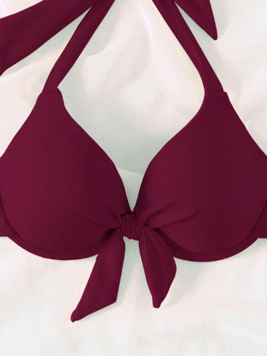 czerwona góra od bikini