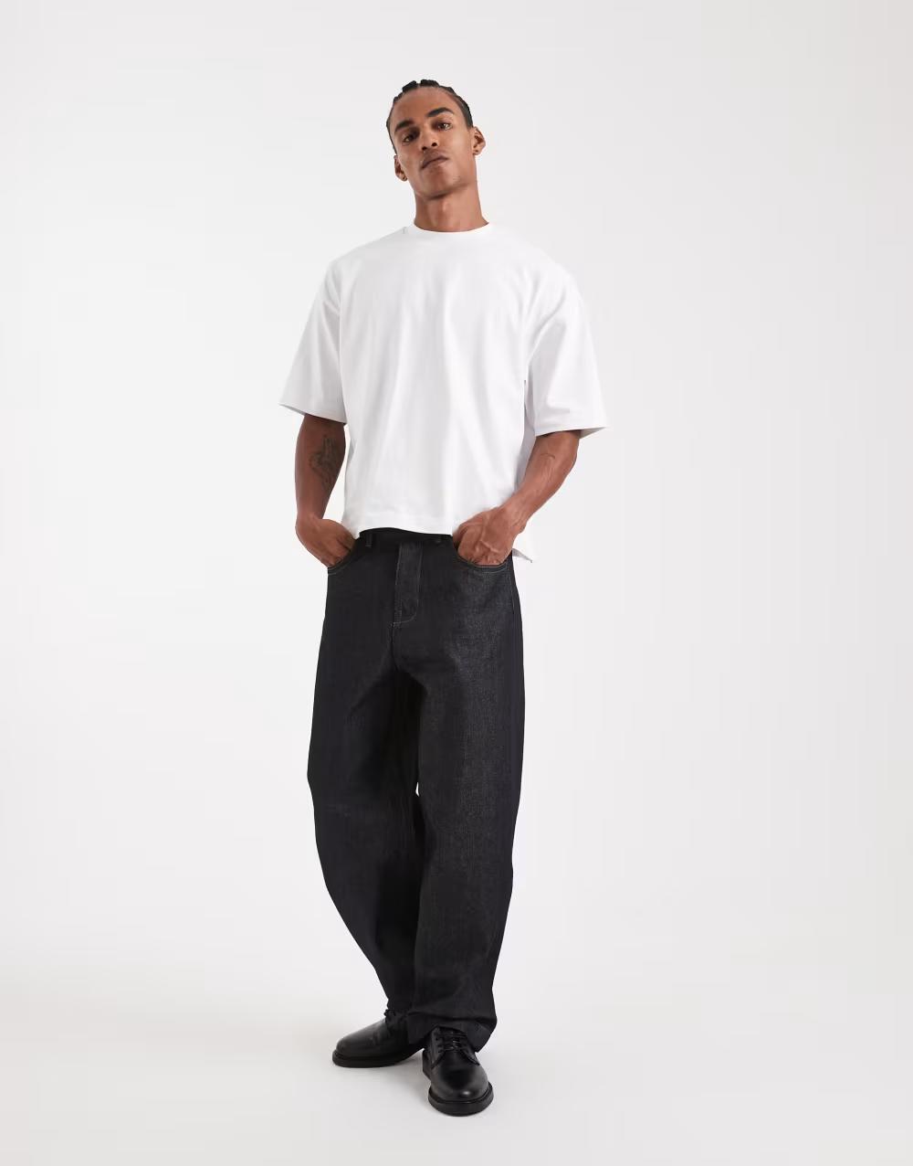 BIAŁY T-SHIRT OVERSIZE