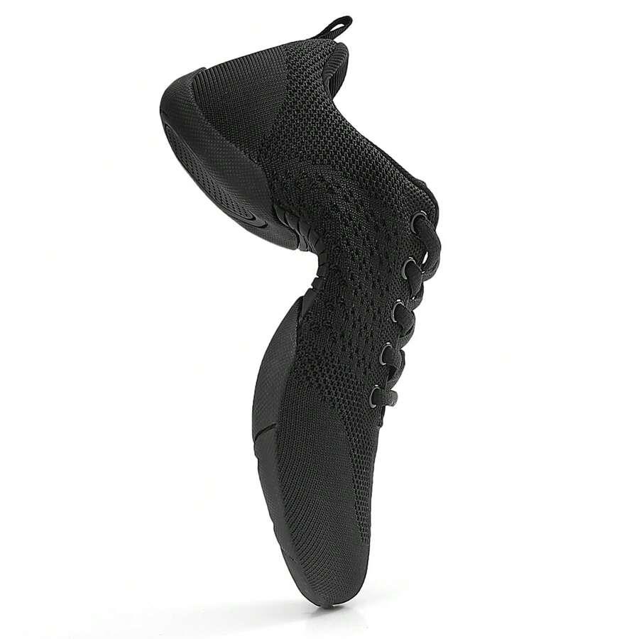 czarne buty sportowe