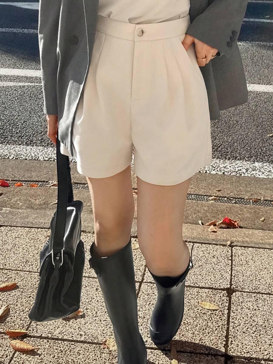 KRÓTKIE SPODENKI WYSOKI STAN