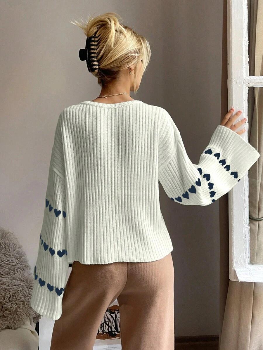 SWETER SZEROKIE RĘKAWY WZÓR SERCA