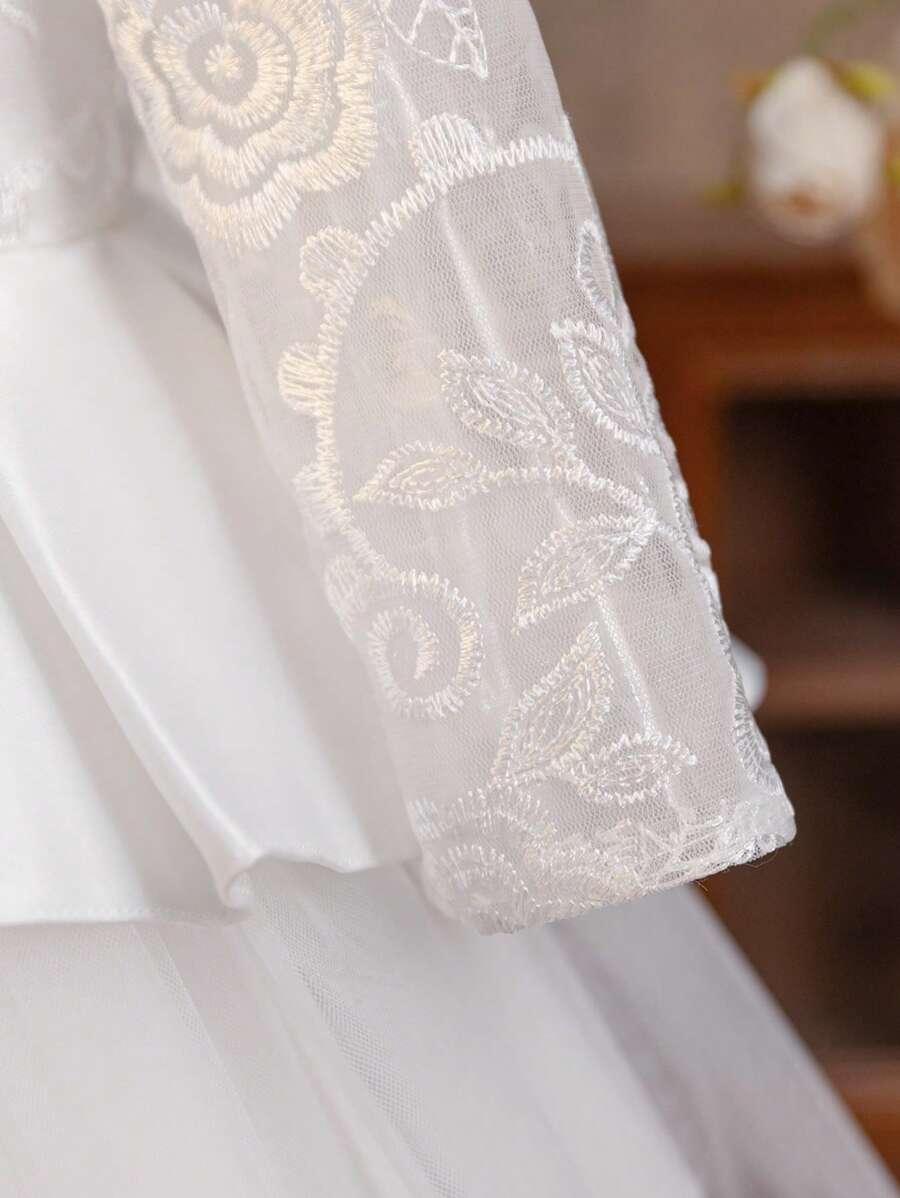 biała sukienka haft