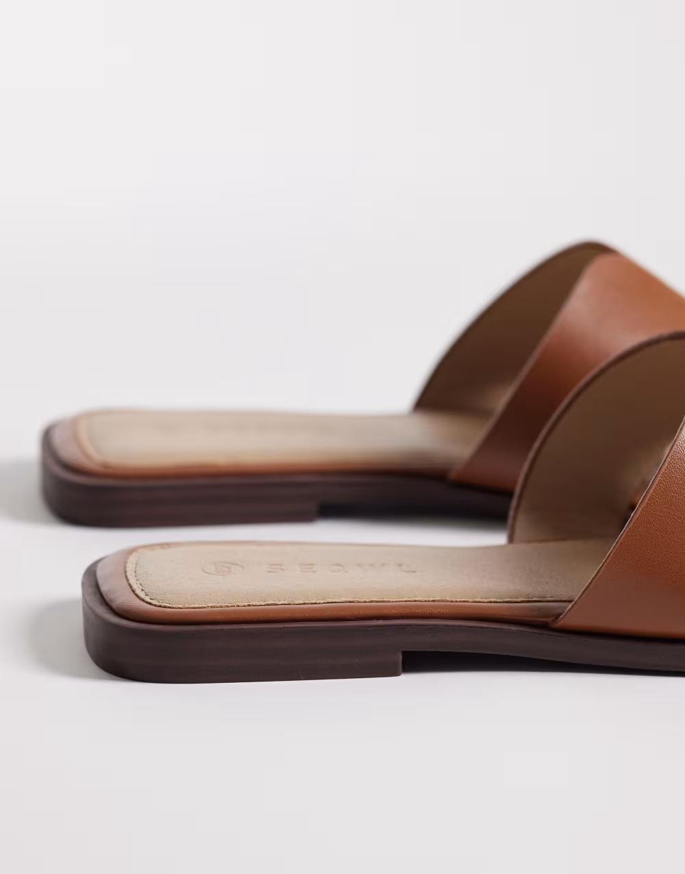 brązowe WSUWANE KLAPKI CASUAL WIDE FIT