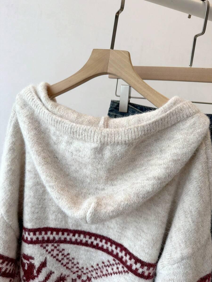  SWETER Z KAPTUREM WZÓR