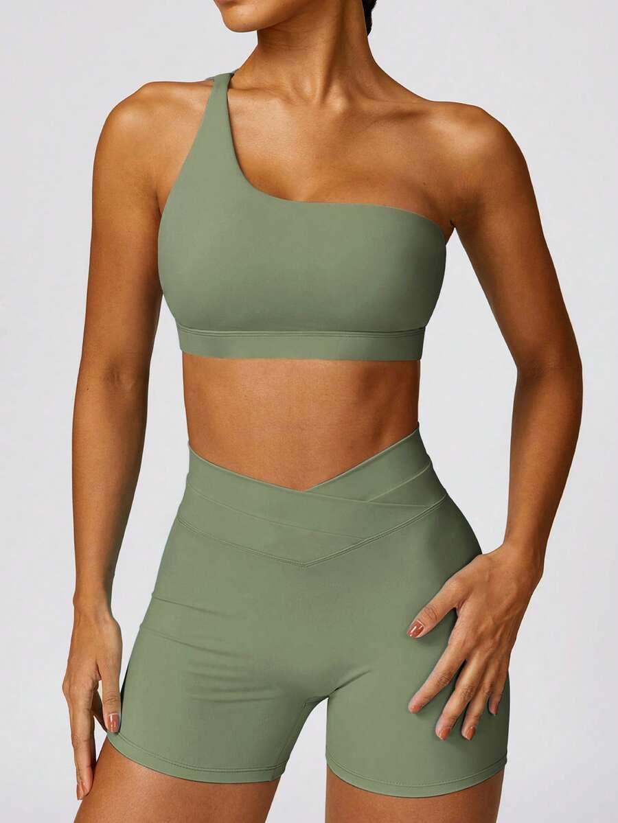 zielone sportowe spodenki