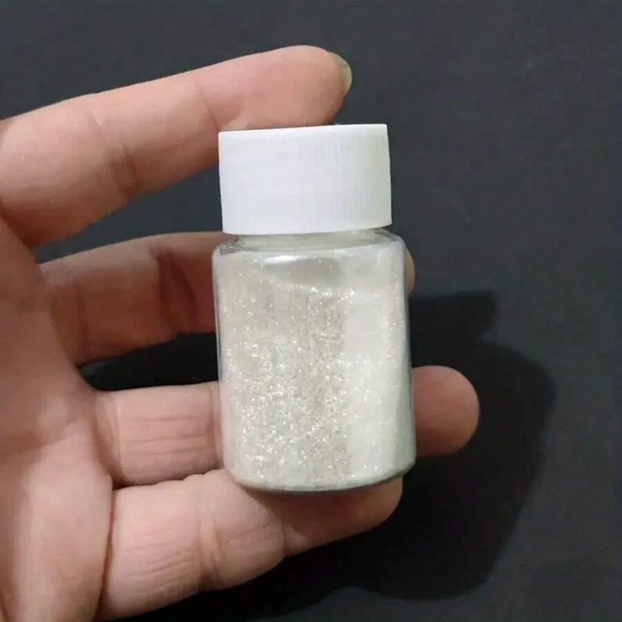 biały pyłek do paznokci