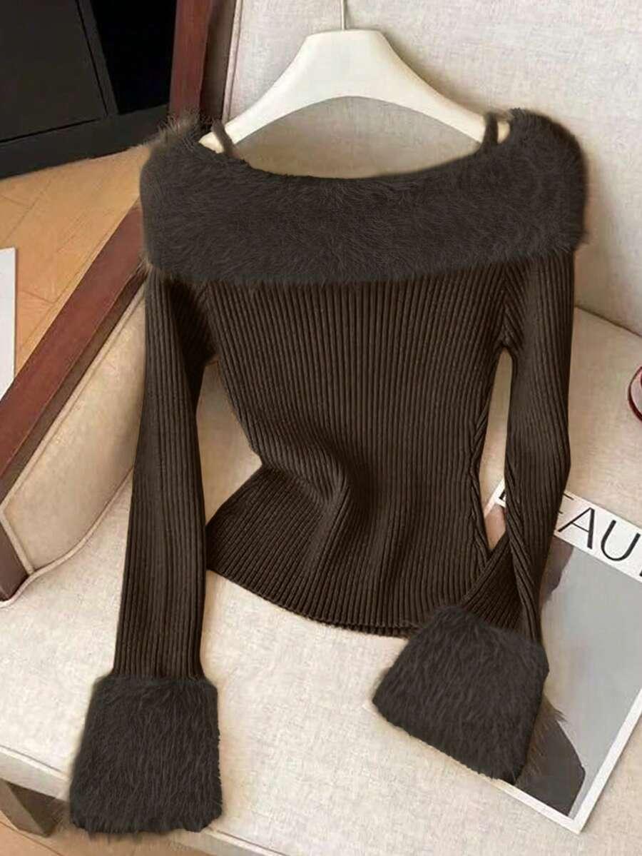 brązowy dzianinowy sweter odkryte ramiona