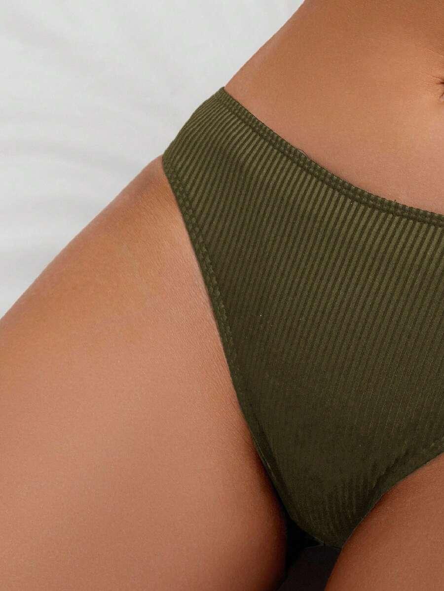 zielony dół od bikini