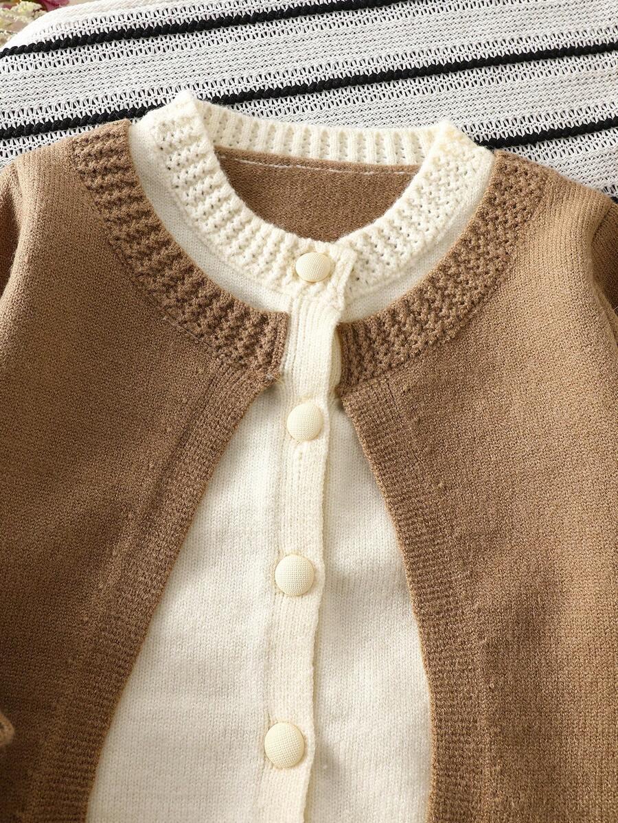 komplet sweter spodnie