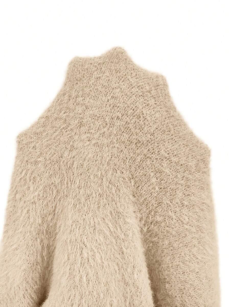 beżowy sweter guziki 