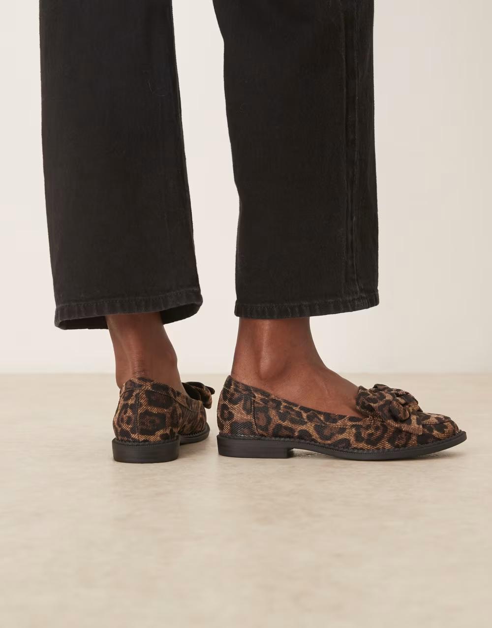 wsuwane mokasyny animal print