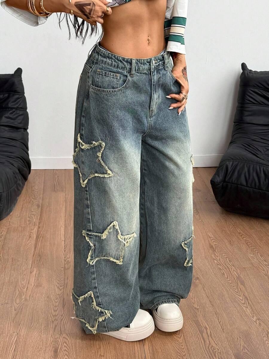 niebieskie spodnie jeans 