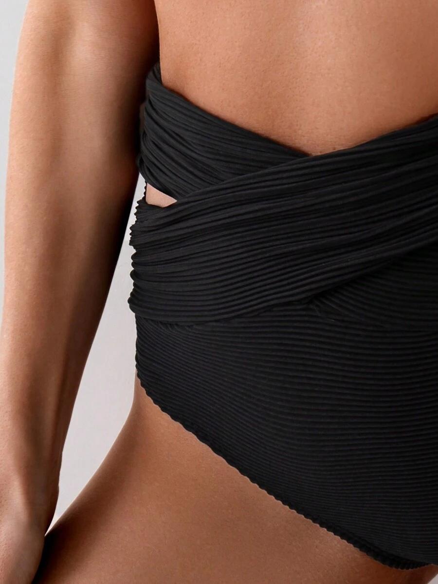 DÓŁ OD BIKINI