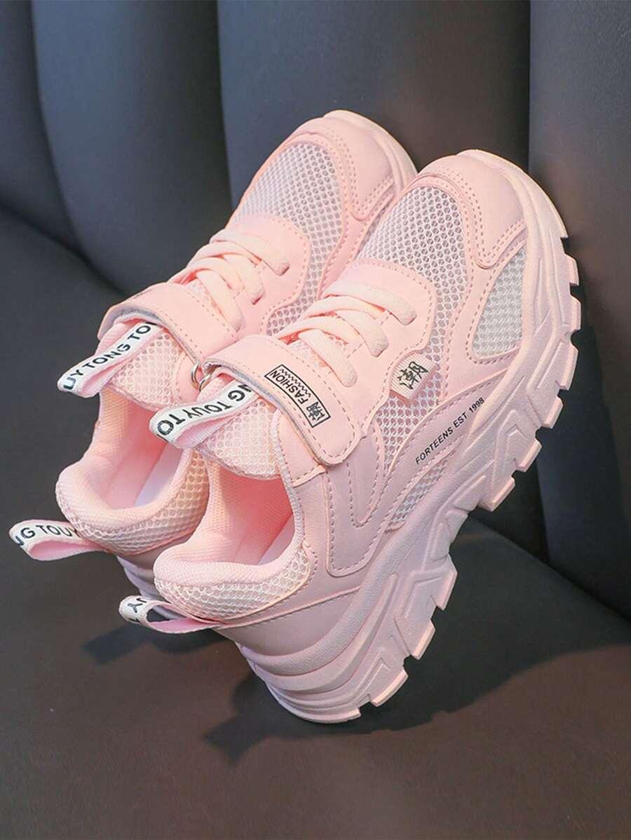różowe buty sportowe