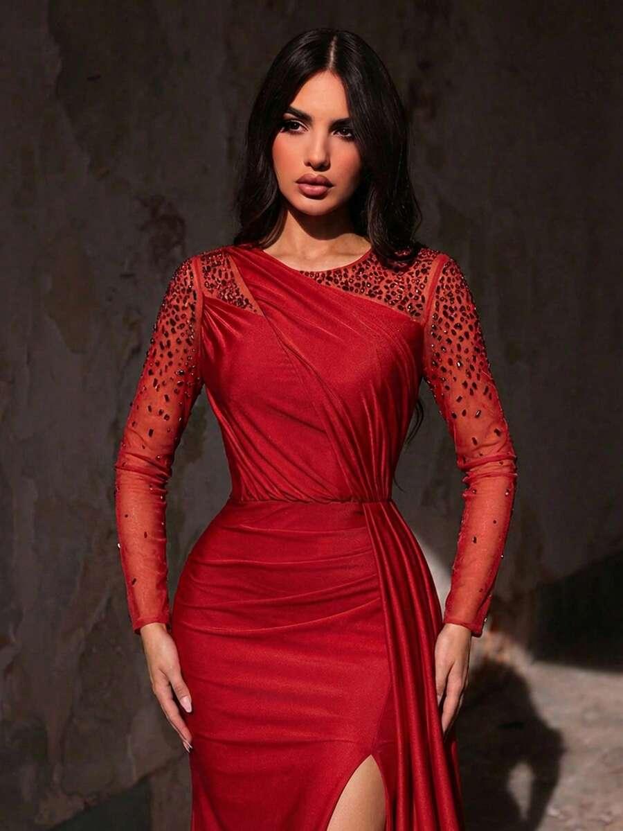 czerwona maxi sukienka zdobienie 