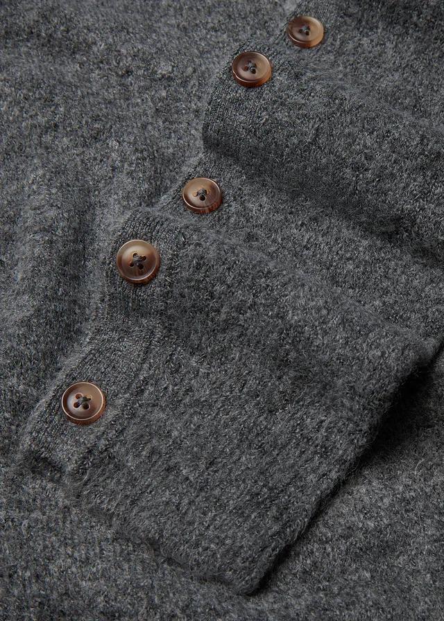 SWETER Z OZDOBNYMI GUZIKAMI