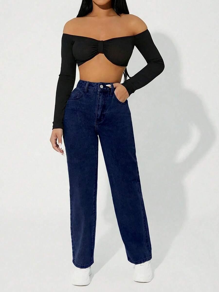 granatowe spodnie jeans prosta nogawka