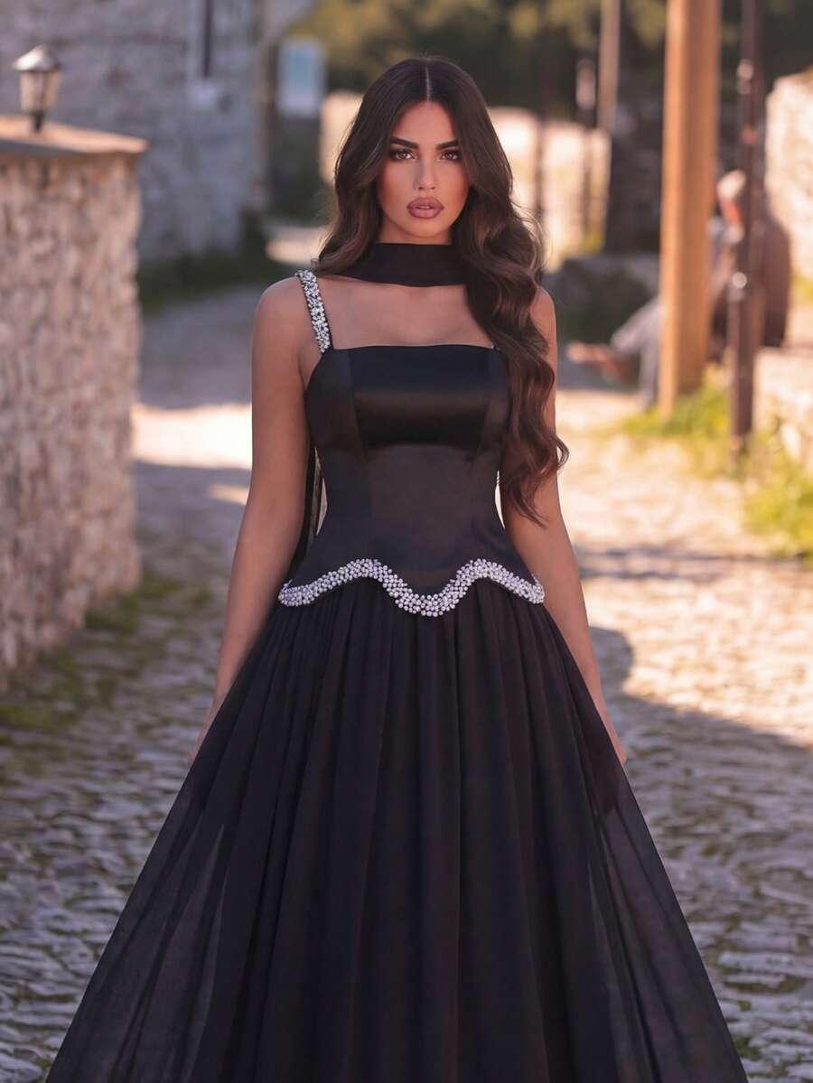 czarna maxi sukienka rozkloszowana zdobienie