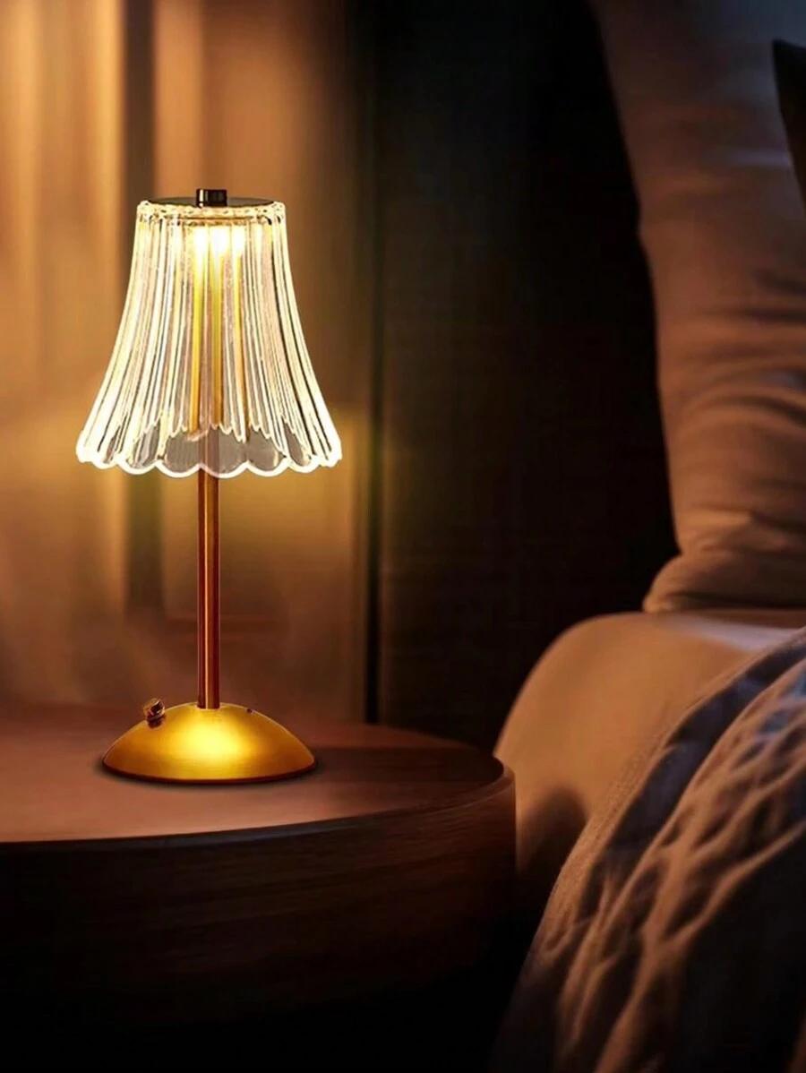 złota lampka nocna
