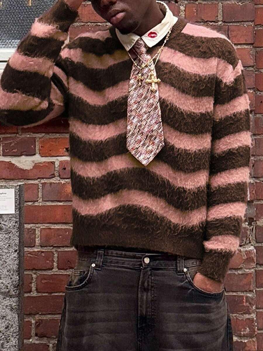 dzianinowy sweter wzór paski 