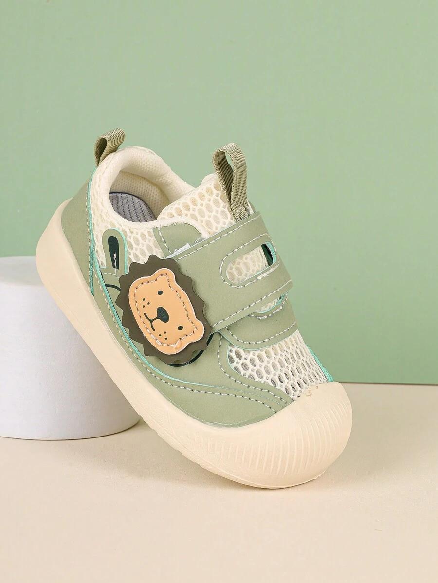 ZIELONE BUTY ZDOBIENIA