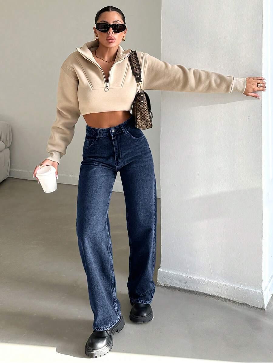 granatowe spodnie jeans