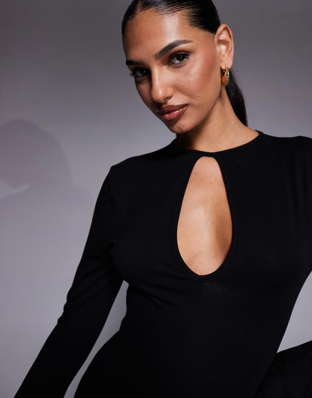 CZARNA MAXI SUKIENKA