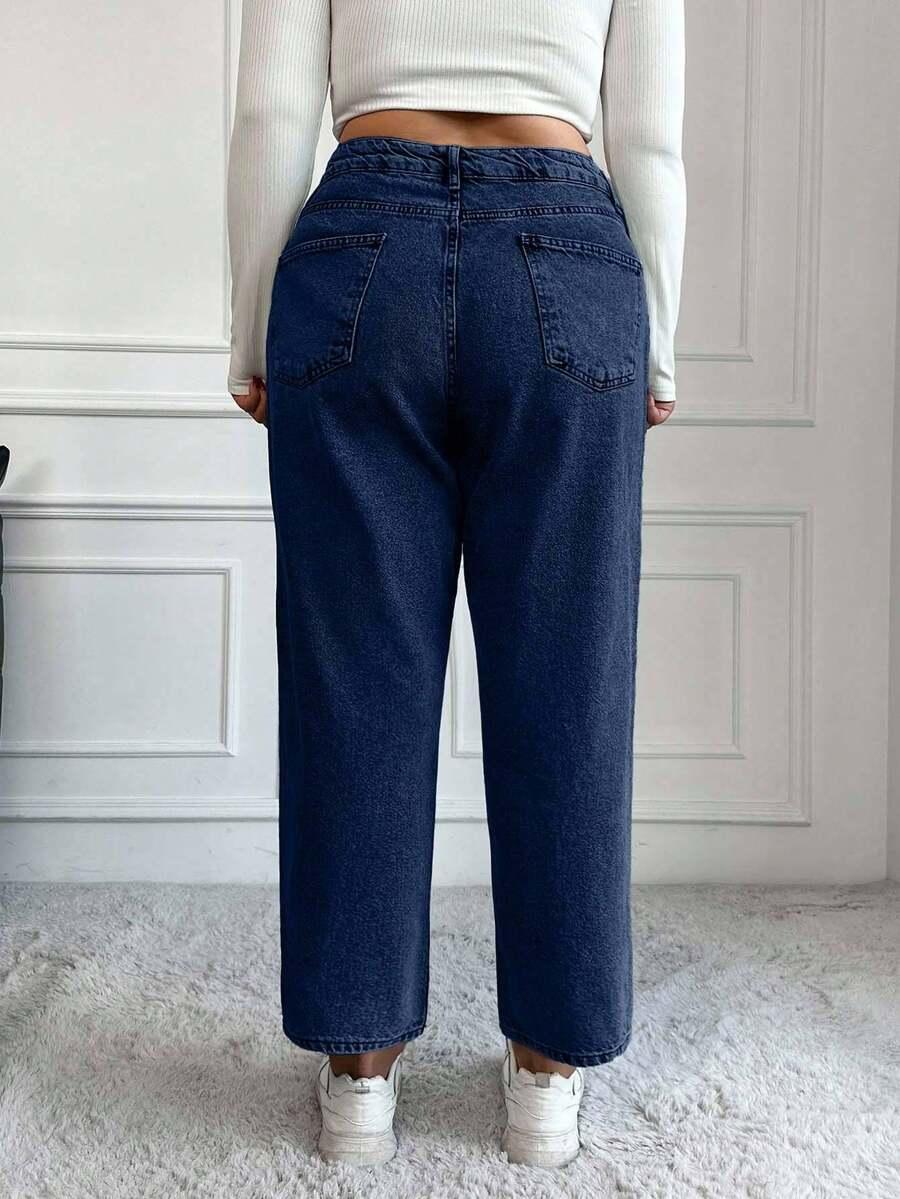 granatowe spodnie jeans